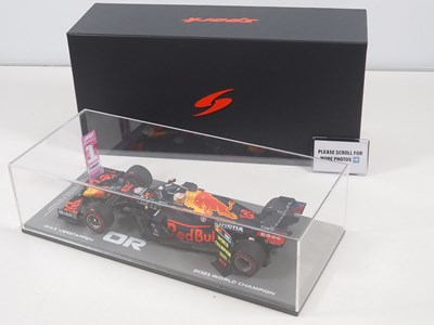 Lot 231 - A SPARK 18S609 1:18 scale Red Bull Racing...