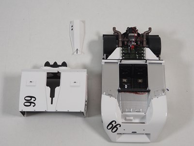 Lot 254 - A REPLICARZ 1:18 scale 1970 Chaparral 2J Can...
