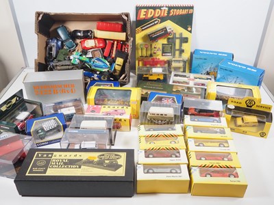 Lot 390 - A large quantity of mixed boxed and unboxed...