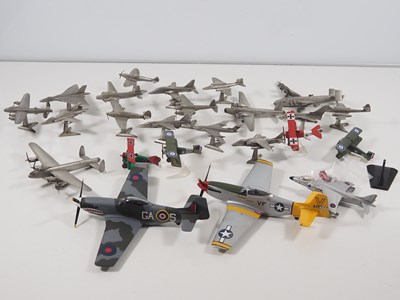 Lot 395 - A group of unboxed diecast and pewter aircraft...