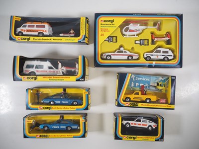 Lot 489 - A group of CORGI 'Emergency Services' vehicles...