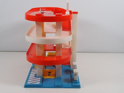 Lot 517 - A MATCHBOX MG6 plastic garage set in original...