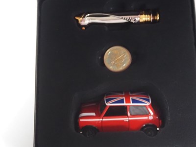 Lot 525 - A pair of CORGI / MASTER REPLICAS Toy Fair...