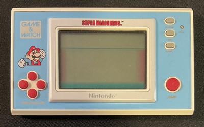 Lot 663 - SUPER MARIO BROS Game and Watch Nintendo...