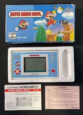 Lot 663 - SUPER MARIO BROS Game and Watch Nintendo...