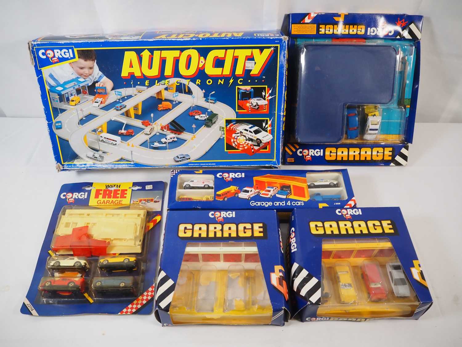 Lot 18 - A CORGI Autocity Electronic Garage playset...