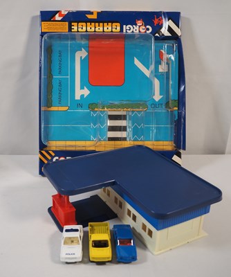 Lot 18 - A CORGI Autocity Electronic Garage playset...