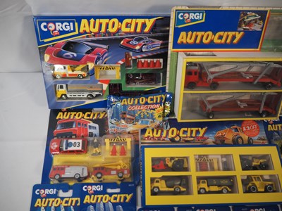 Lot 20 - A group of CORGI Autocity vehicle sets and...