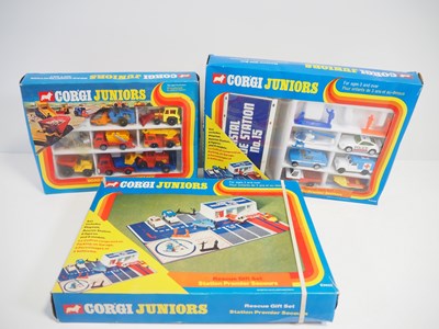 Lot 170 - A group of CORGI Juniors multi vehicle...