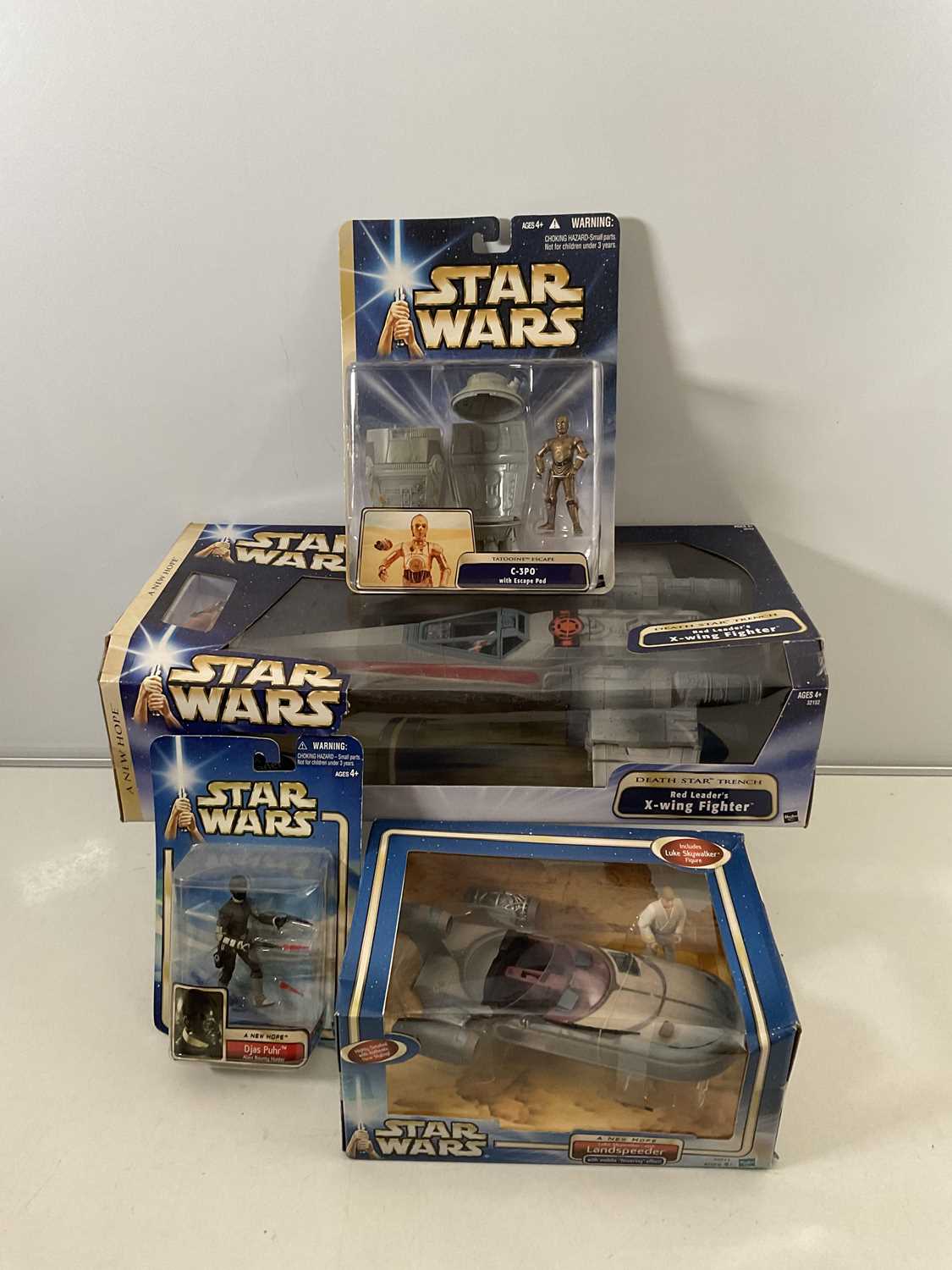 Lot 706 - A group of STAR WARS: A New Hope figures and...