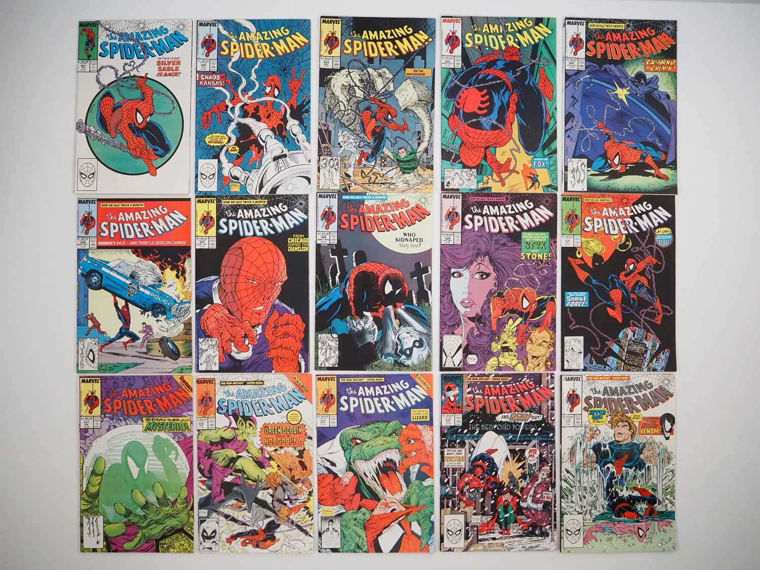 Lot 10 - AMAZING SPIDER-MAN #301 to 315 (15 in Lot) -...