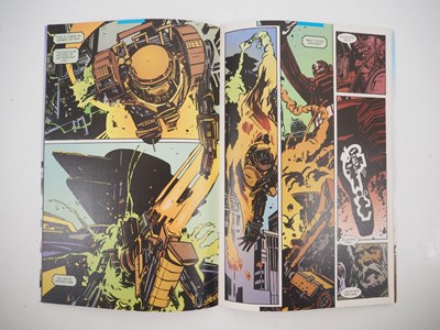 Lot 18 - EARTH X #12 (2000 - MARVEL) - The first...