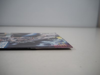 Lot 18 - EARTH X #12 (2000 - MARVEL) - The first...