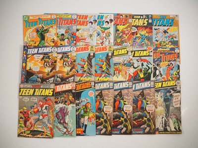 Lot 323 - TEEN TITANS #21, 29, 33-37, 39, 43, 44, 46, 47,...