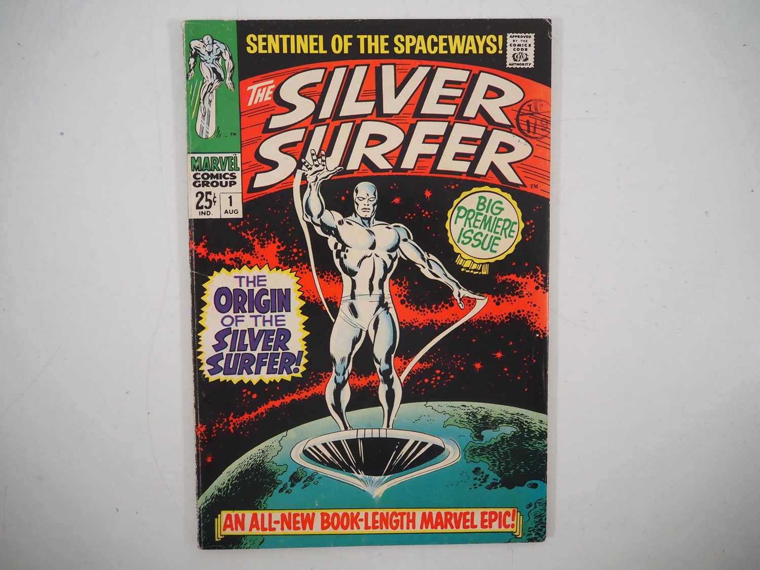 Lot 367 - SILVER SURFER #1 - (1968 - MARVEL) - Silver...