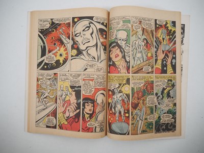 Lot 367 - SILVER SURFER #1 - (1968 - MARVEL) - Silver...