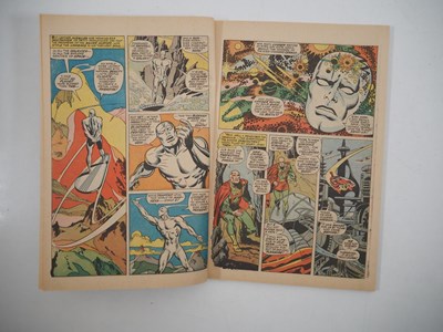 Lot 367 - SILVER SURFER #1 - (1968 - MARVEL) - Silver...