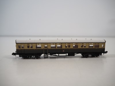 Lot 2 - A group of DAPOL N gauge passenger coaches and...