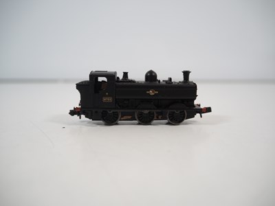 Lot 6 - A pair of GRAHAM FARISH N gauge steam tank...