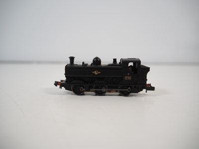 Lot 6 - A pair of GRAHAM FARISH N gauge steam tank...
