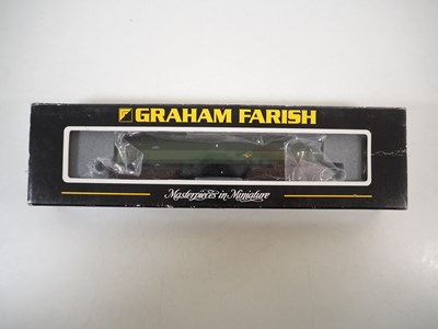 Lot 8 - A group of N gauge diesel locomotives...