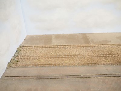 Lot 21 - A HOe / OO9 model railway layout of a yard /...