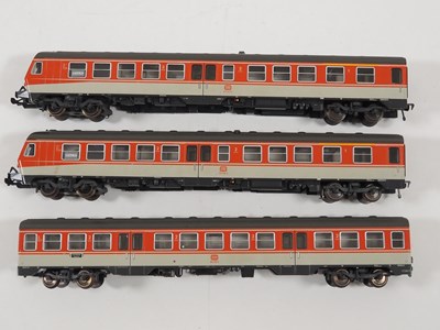Lot 29 - A group of unboxed HO gauge rolling stock...