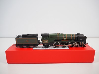 Lot 35 - A pair of WRENN OO gauge steam locomotives...