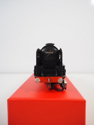 Lot 35 - A pair of WRENN OO gauge steam locomotives...
