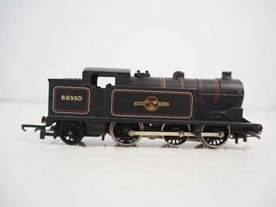 Lot 36 - A group of WRENN OO gauge steam tank...