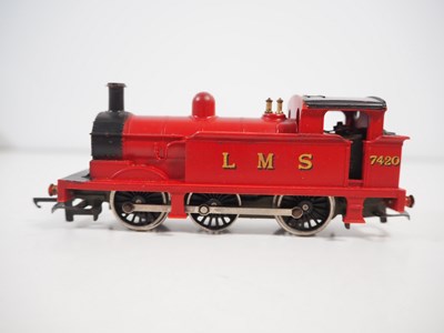 Lot 36 - A group of WRENN OO gauge steam tank...