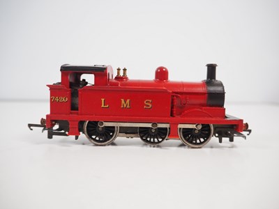Lot 36 - A group of WRENN OO gauge steam tank...