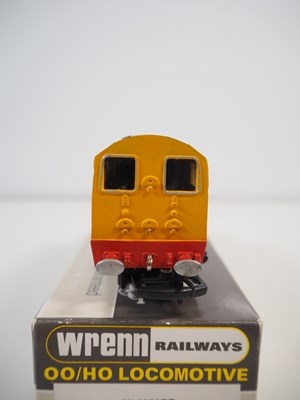 Lot 38 - A pair of WRENN OO gauge locomotives...