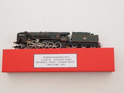 Lot 39 - A group of HORNBY OO gauge 1980s production...