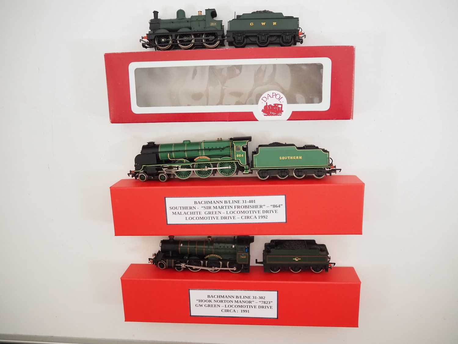Lot 41 - A group of OO gauge steam locomotives by...