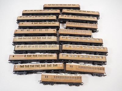 Lot 47 - A group of OO gauge HORNBY unboxed passenger...