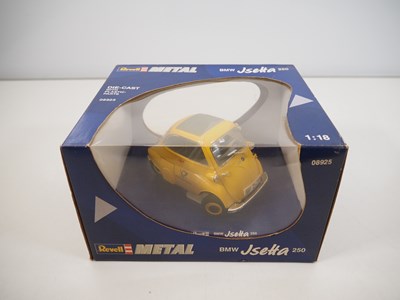 Lot 367 - A pair of REVELL 1:18 scale diecast bubble...
