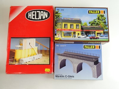 Lot 27 - A group of building kits by FALLER and HELJAN,...