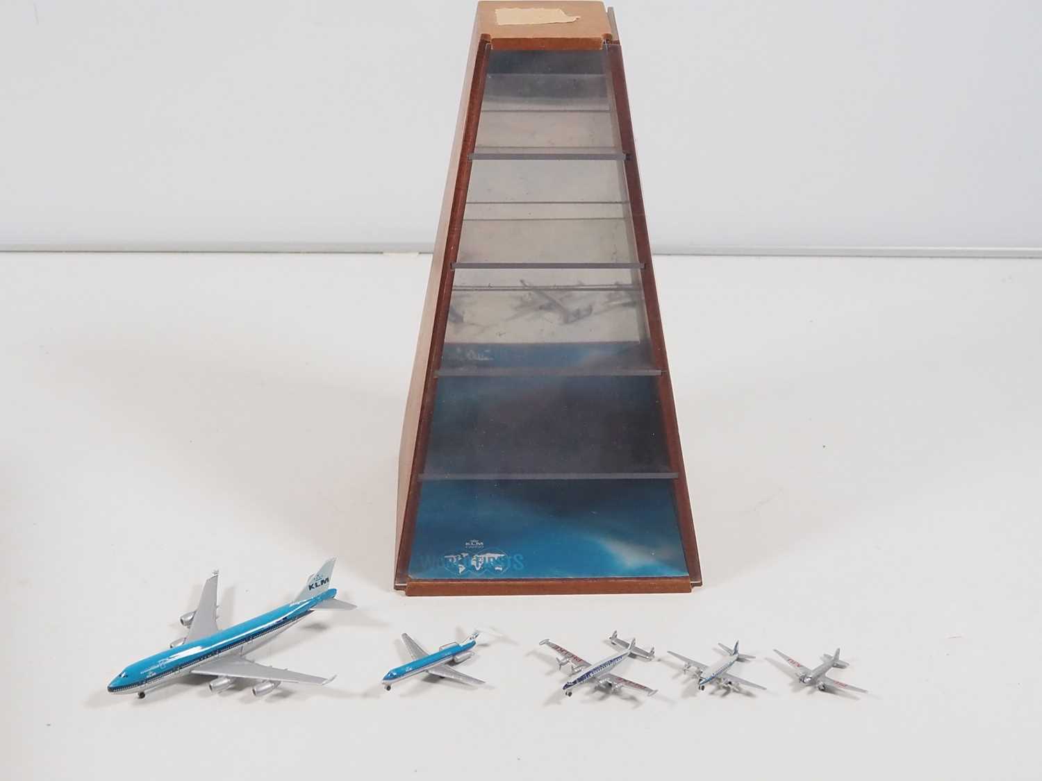Lot 620 - A SCHABAK 1:600 scale diecast aircraft set...