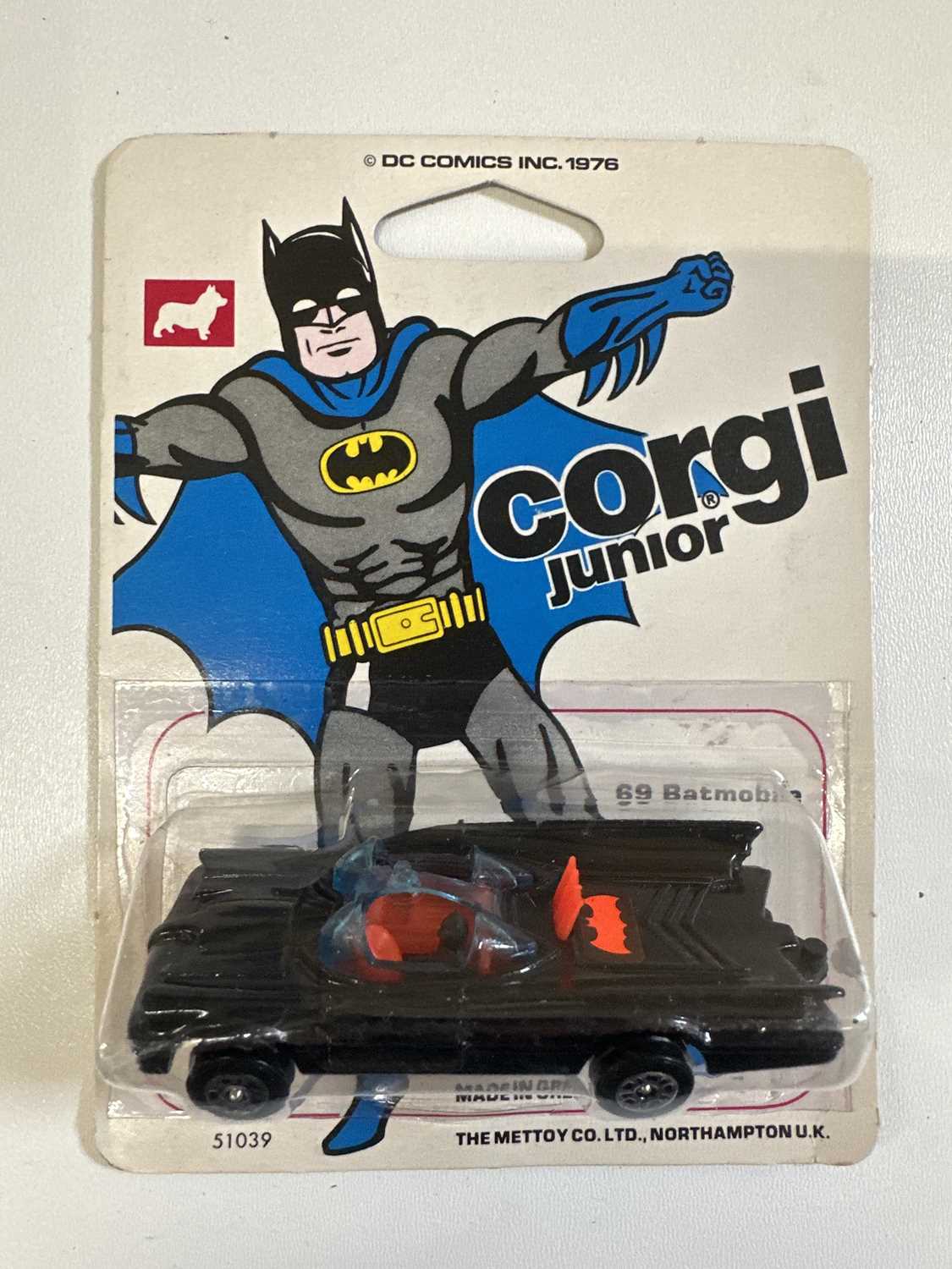Lot 1 - CORGI Juniors #69 Batman Batmobile on original...