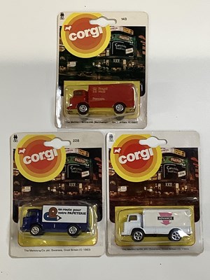 Lot 182 - Early 1980's CORGI Juniors on 'Piccadilly...