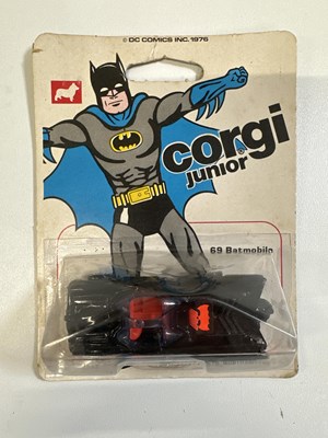 Lot 528 - CORGI Juniors #69 Batman Batmobile on original...