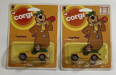 Lot 530 - A pair of CORGI Juniors #82 Yogi Bear (2) -...