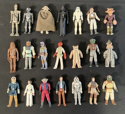 Lot 697 - STAR WARS: A group of loose original Kenner /...