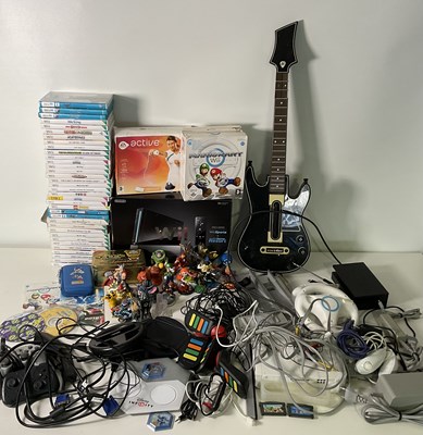 Lot 638 - A large collection of retro gaming including...