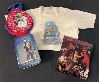 Lot 727 - STAR WARS fan club collectables and other...