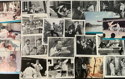 Lot 242 - JAMES BOND: THE MAN WITH THE GOLDEN GUN (1974)...