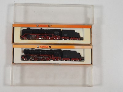Lot 4 - ARNOLD - A pair of German outline N gauge...