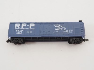 Lot 11 - A group of N gauge American outline by...
