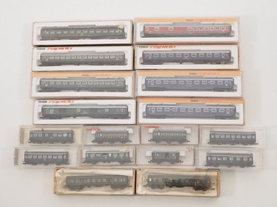 Lot 16 - An N gauge collection of German outline...